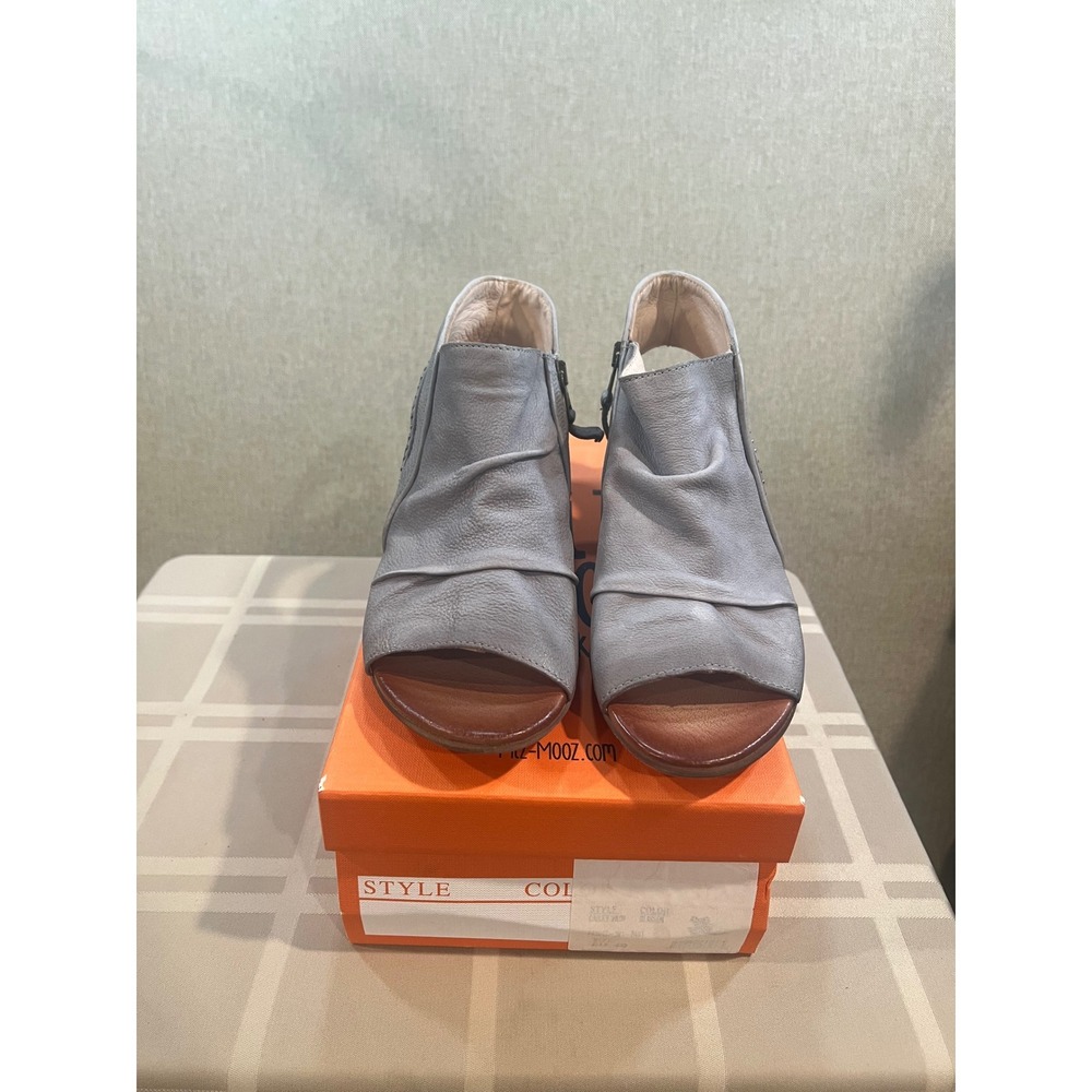 Miz Mooz Calley Grey Leather Ruched Open Toe Slingback Sandals Heels Size 40
/9